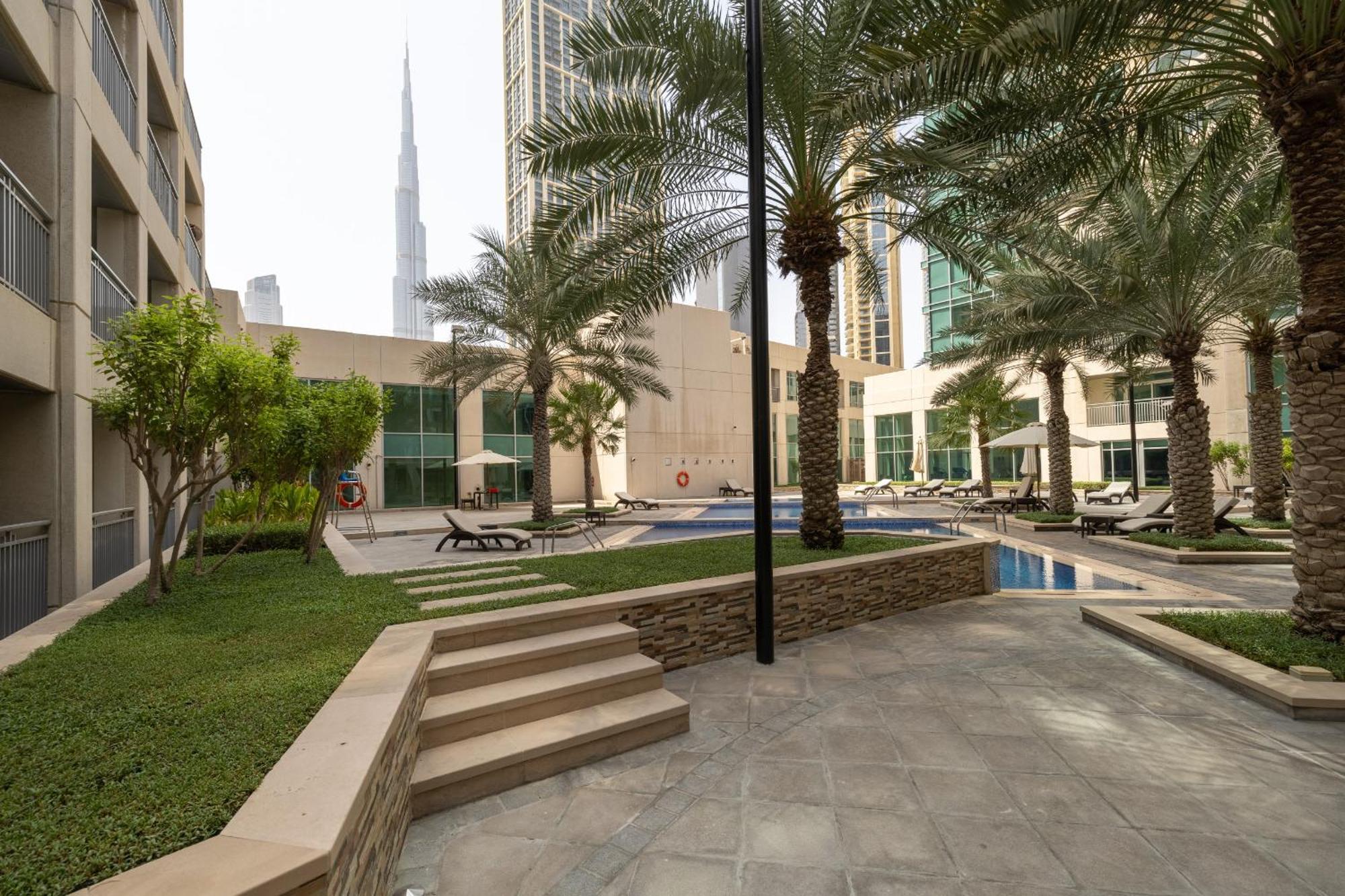 Upgraded Apartment With Stunning Burj Khalifa View Dubai Eksteriør billede