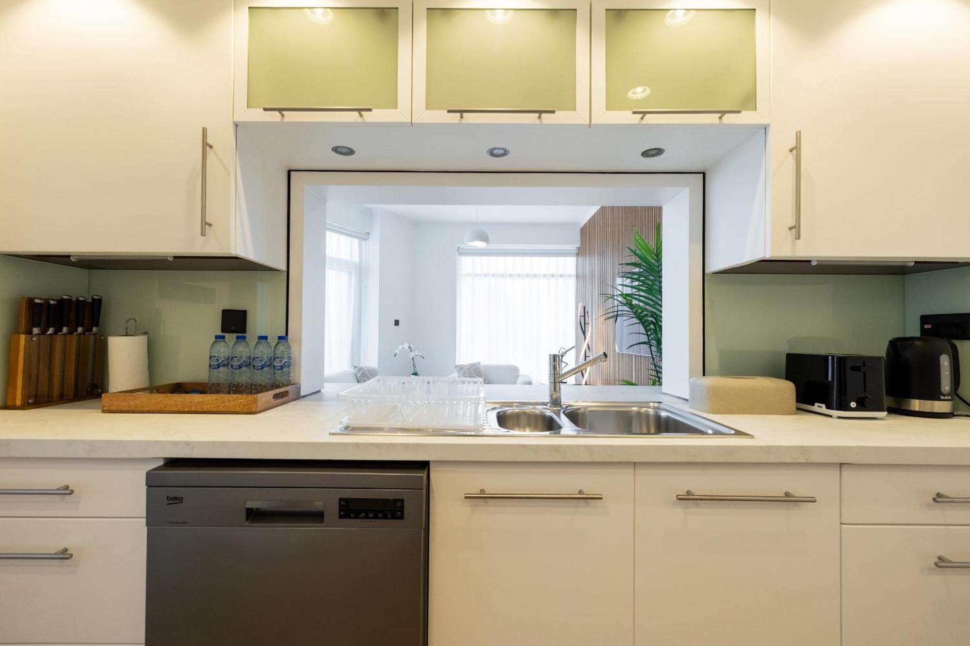 Upgraded Apartment With Stunning Burj Khalifa View Dubai Eksteriør billede