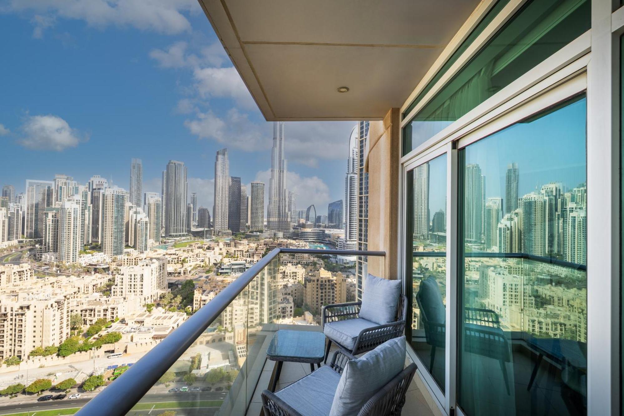 Upgraded Apartment With Stunning Burj Khalifa View Dubai Eksteriør billede