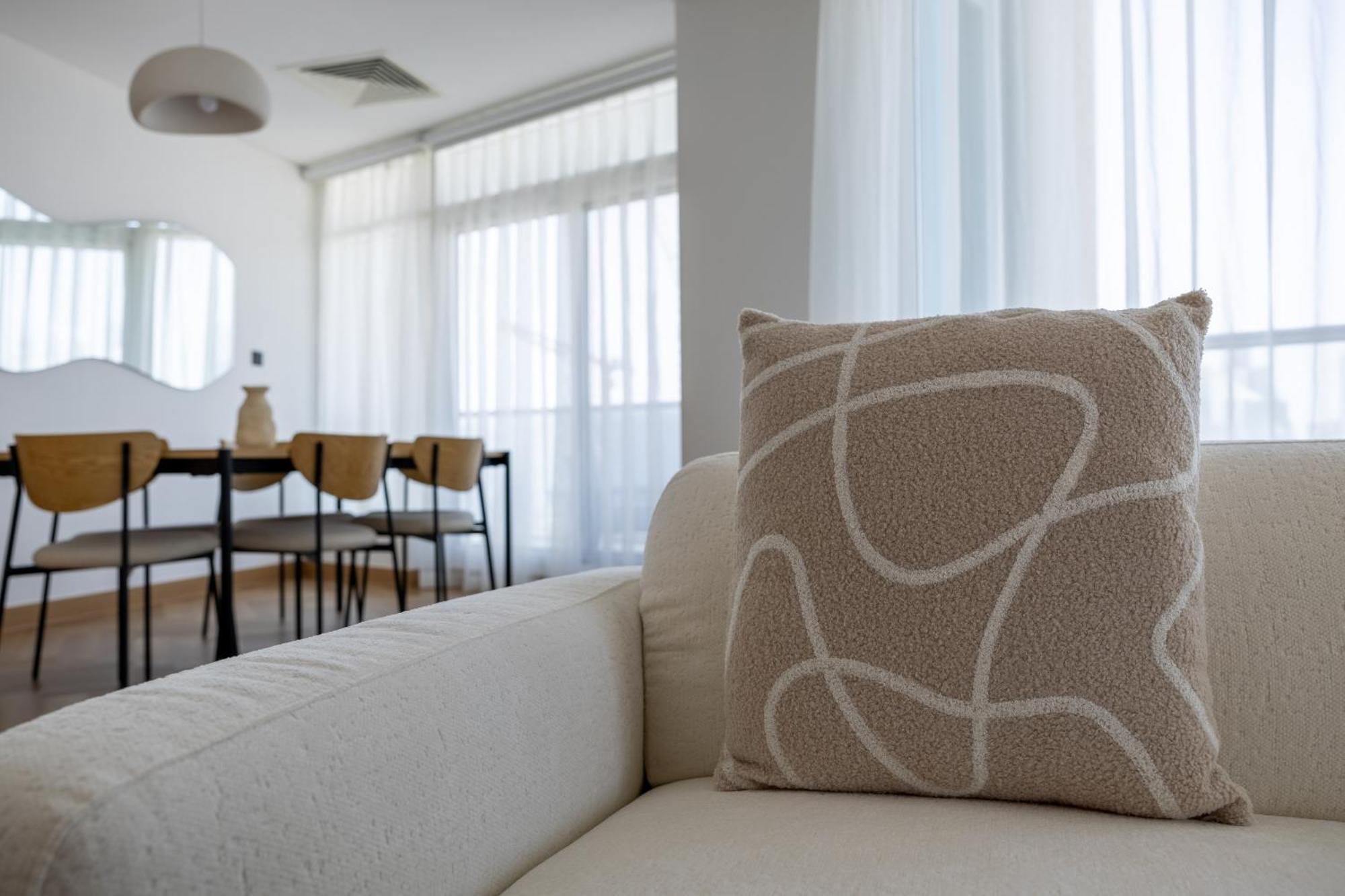 Upgraded Apartment With Stunning Burj Khalifa View Dubai Eksteriør billede